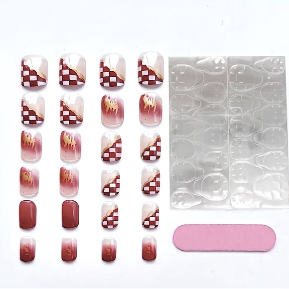 Brown & White Checkerboard with Gold Foil - Press on Nail - Picture 3 of 4
